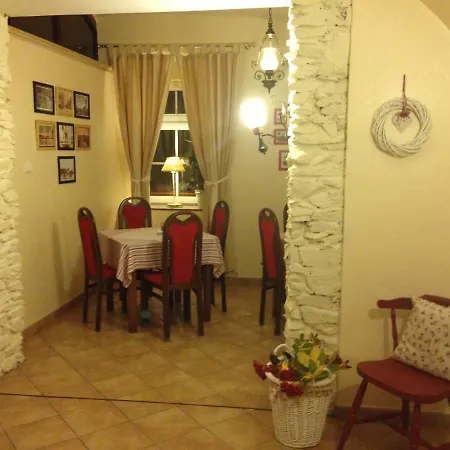 Garni St Anna Hotel 3*